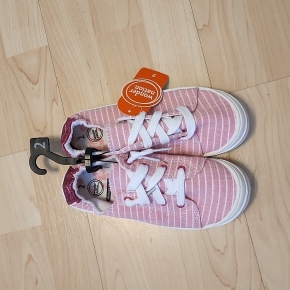 COPY - Wonder Nation slip-on shoes - Picture 8 of 10